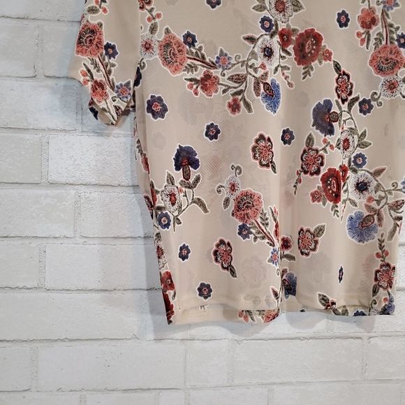 EUC✨ GINGER large semi-sheer cream floral short sleeve top - Picture 3 of 14